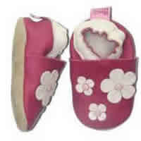 Shooshoos have gently elasticated ankles making them easy to put on & stay on. Non constricting soft leather allowing feet to grow&nbsp;& breathe.
